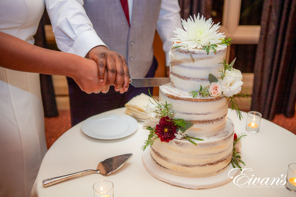 20 Unforgettable Fun Wedding Photo Ideas You'll Love