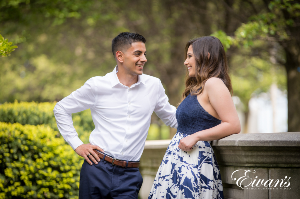 7 Pose Ideas for your Wedding & Engagement Photos - NJ Photographer