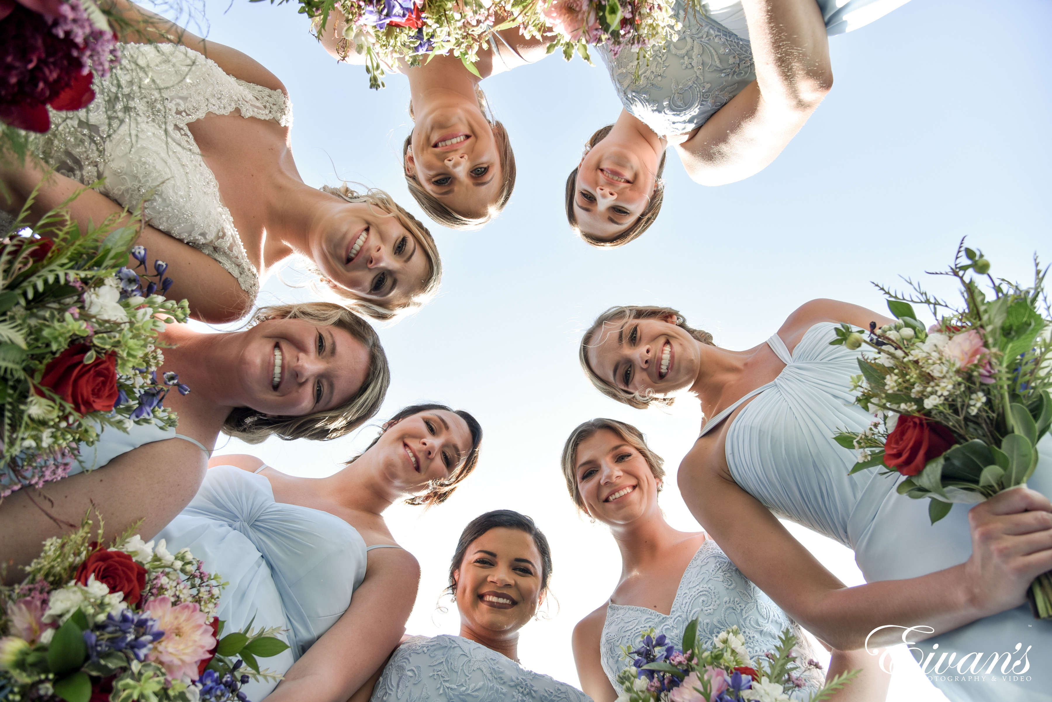 Best Poses for Wedding Bridal Party