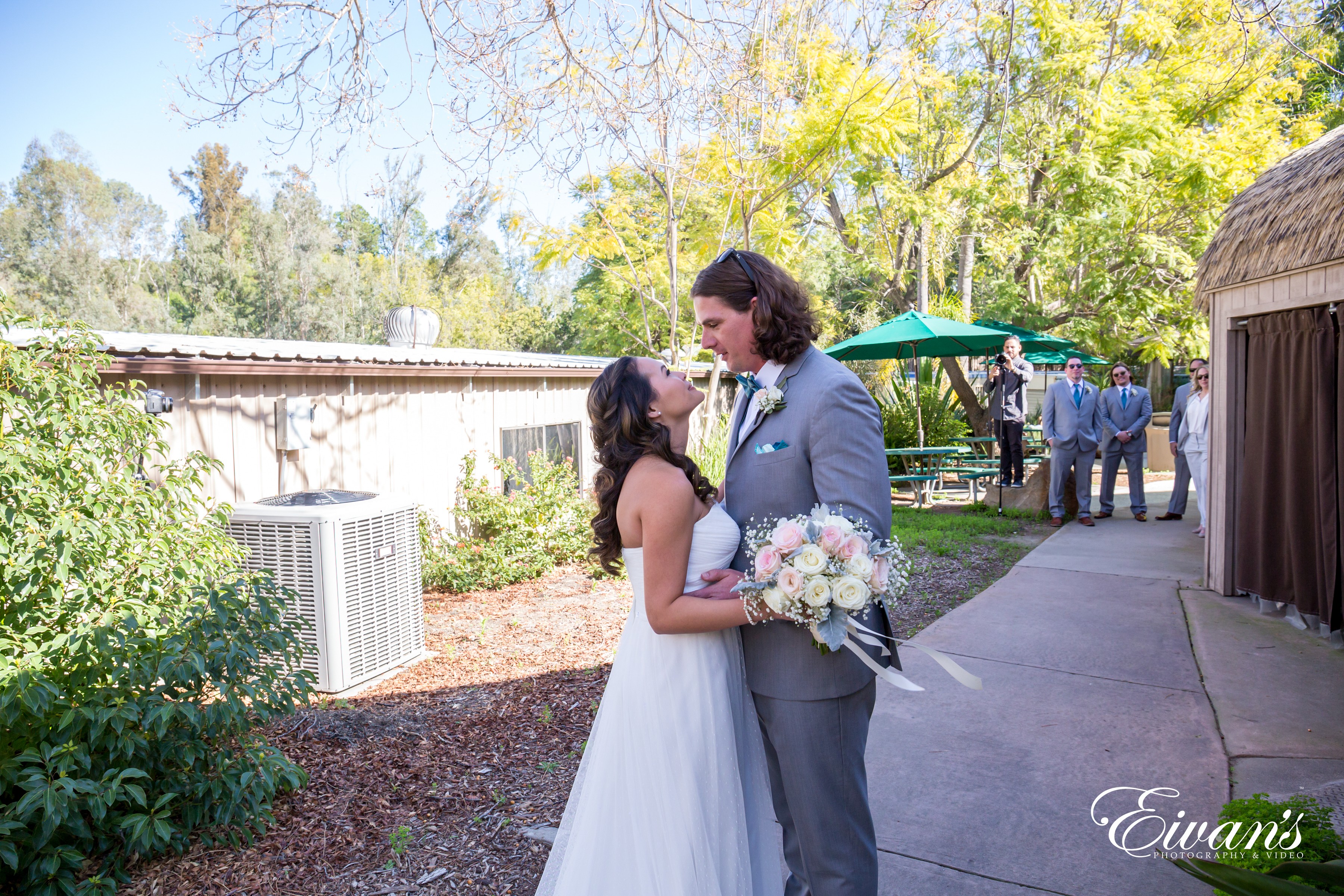 Elizabeth and Rick's Wildly Romantic Wedding - Eivan's Photo Inc ...