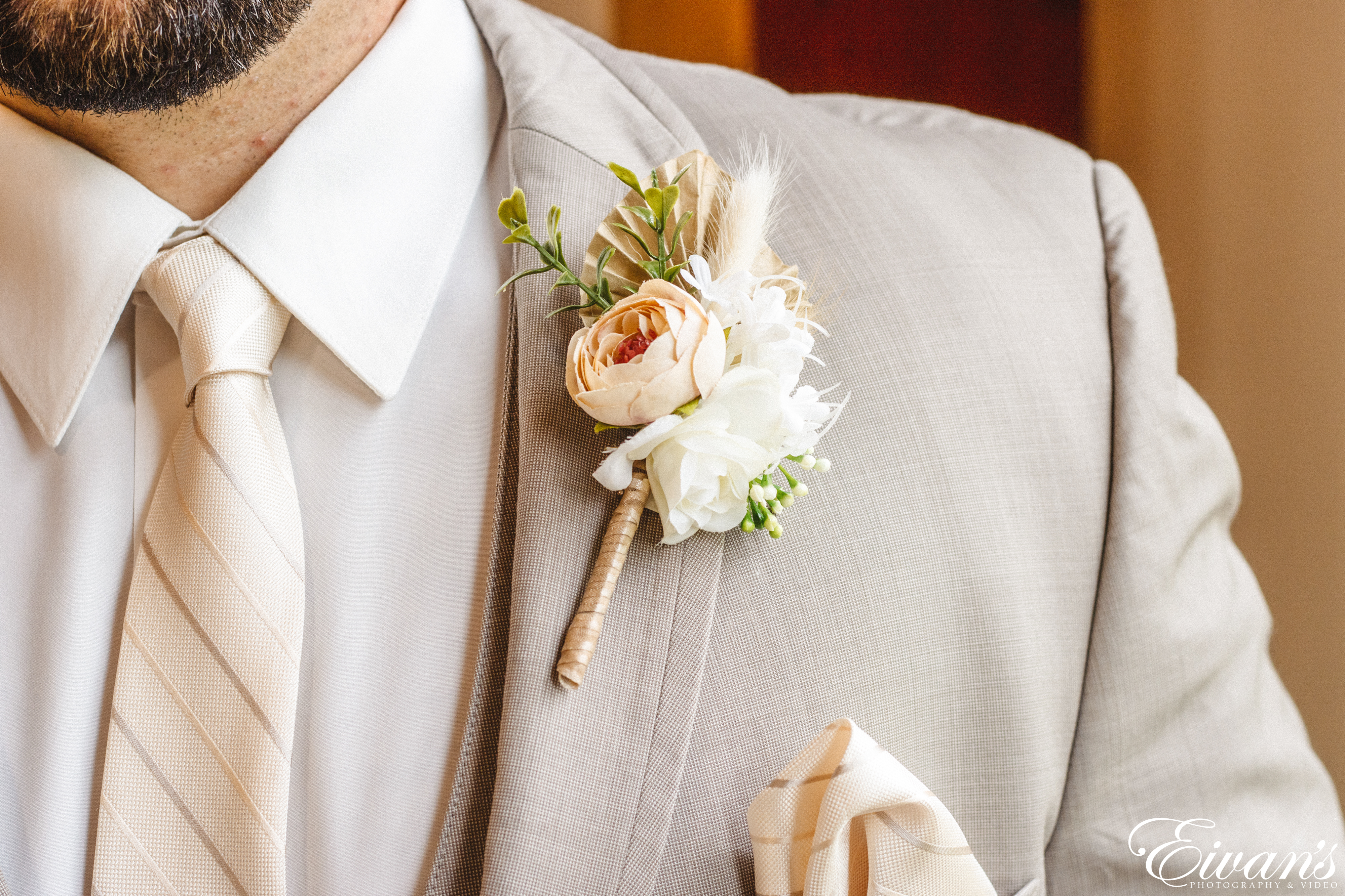 Elegant Men's Wedding Boutonniere Pins - Distinguish Your Style